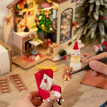 DIY Miniature House Kit: CHRISTMAS